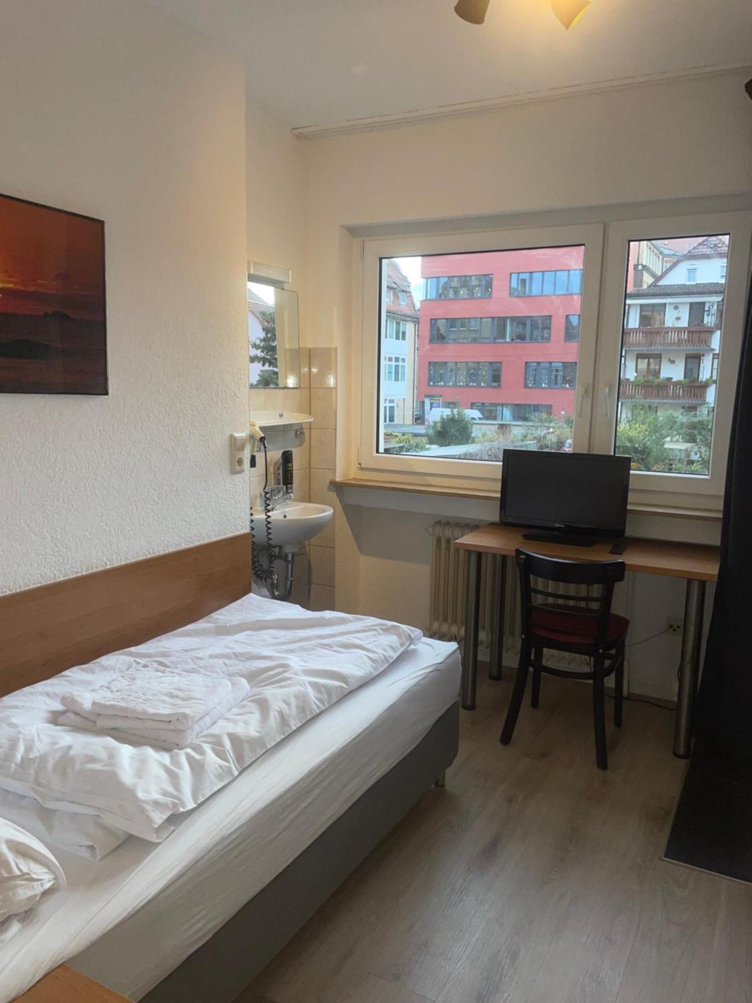 24-7 Stadthotel Stuttgart Zimmer foto